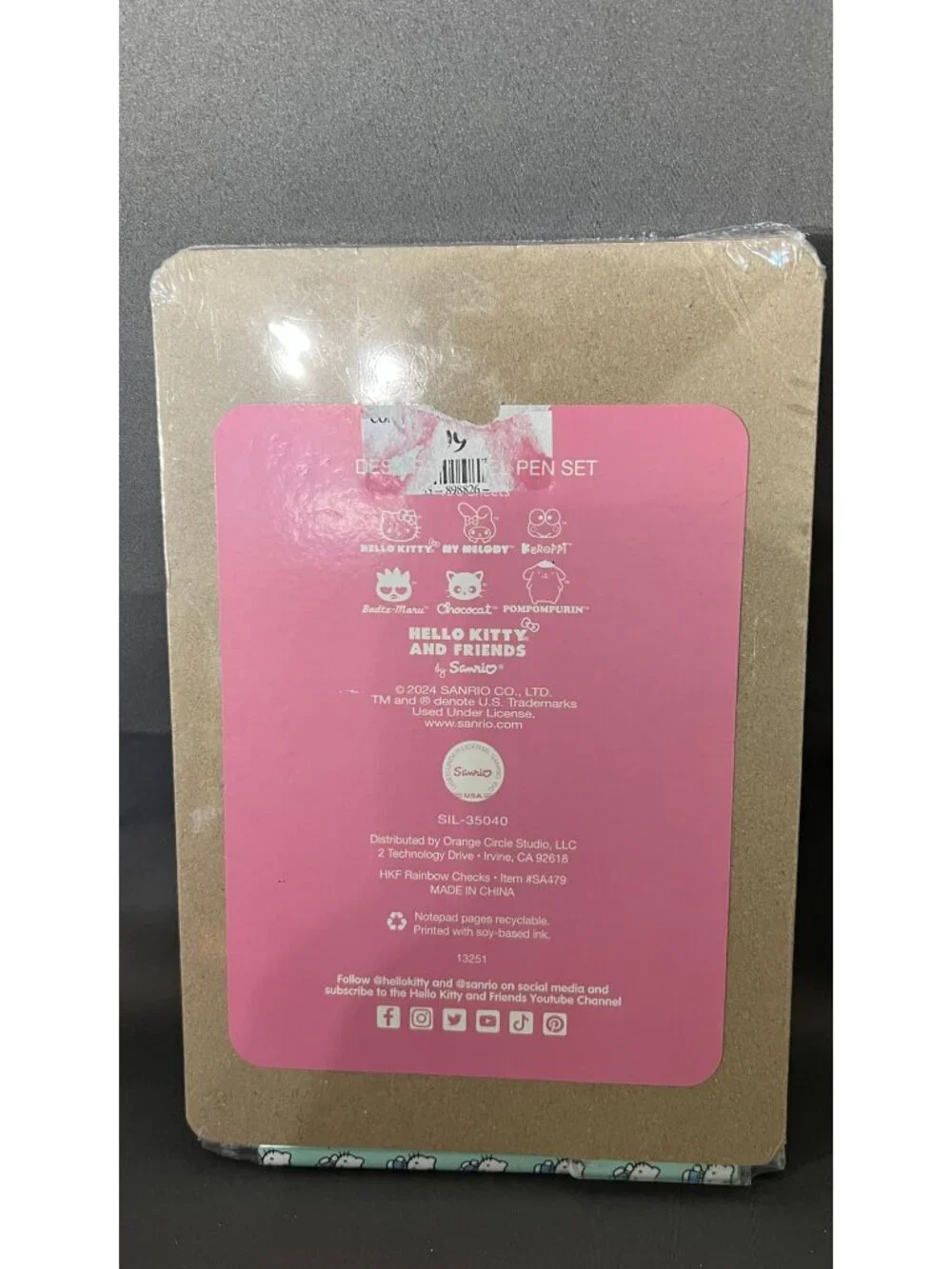 Hello Kitty & Friends Desk Pad And Gel Pen Set 100 Sheets